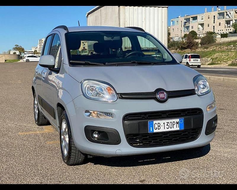 Usata Fiat Panda Lounge 69 CV (50 kW) 2020 Blu Berlina