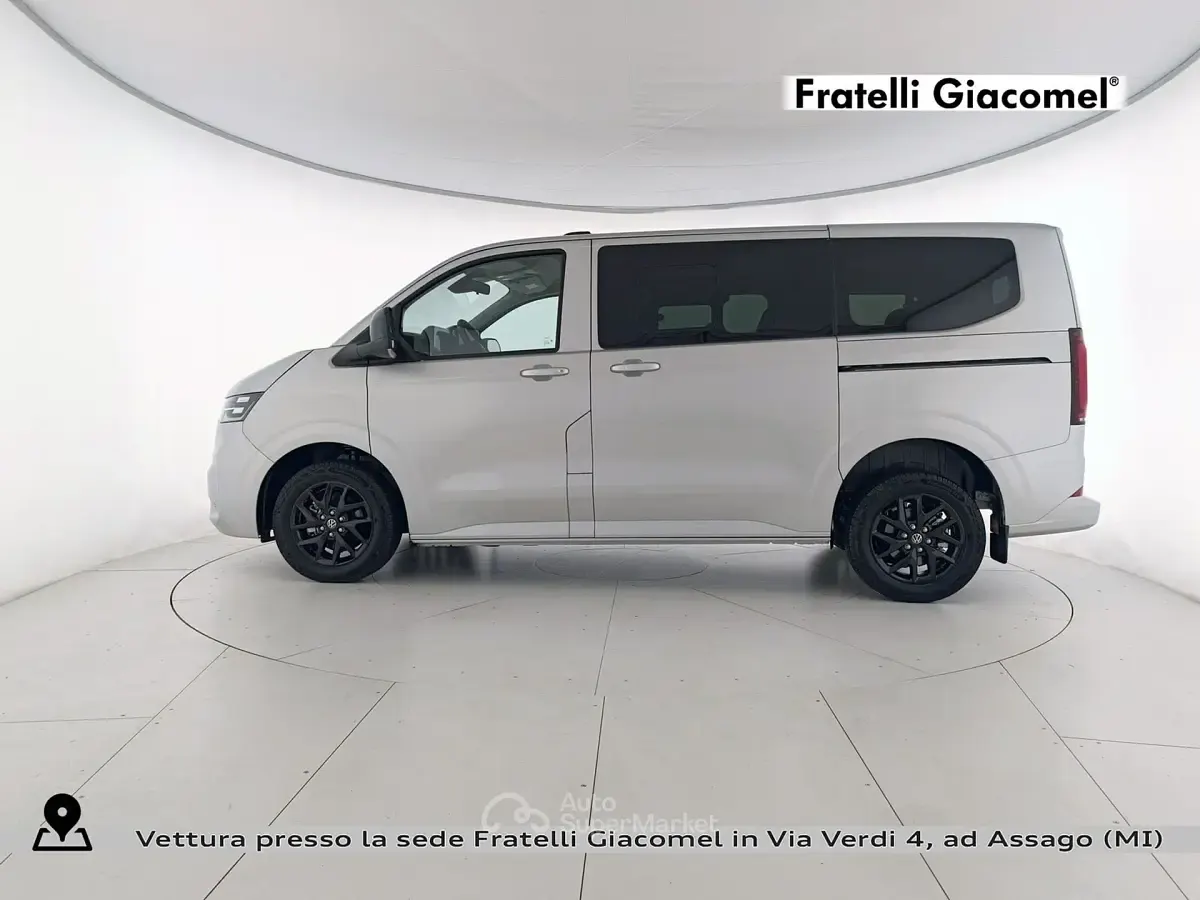 Usata VW Caravelle Life 150 CV (110 kW) 2025 Gray Furgone