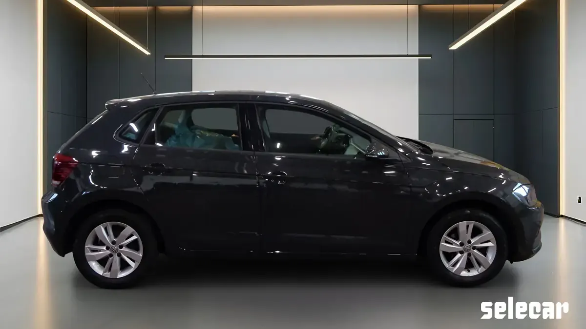 Usata VW Polo Comfortline 90 CV (66 kW) 2018 Grigio urano Utilitaria