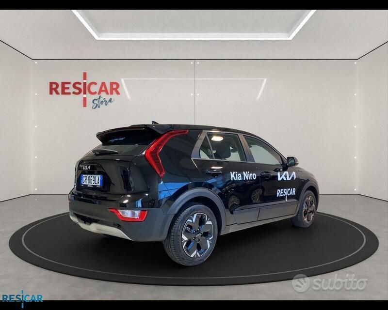 Usata Kia e-Niro 150 kW (204 CV) 2023 Nero SUV