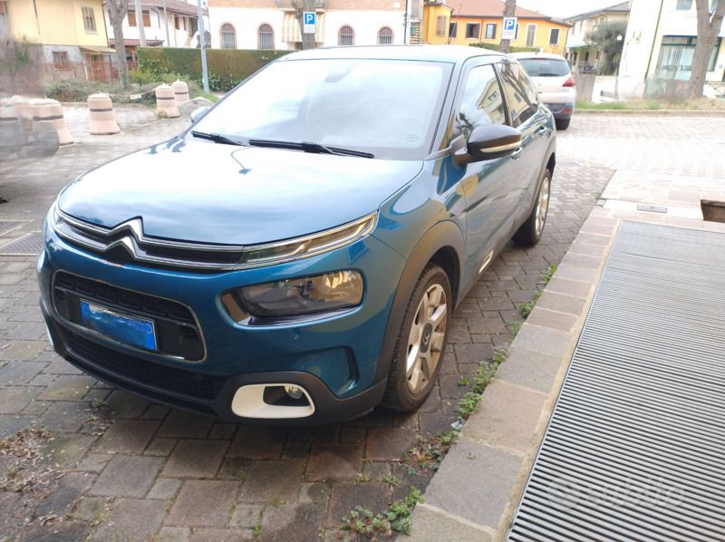 Usata Citroën C4 Cactus 102 CV (75 kW) 2020 Blu Utilitaria