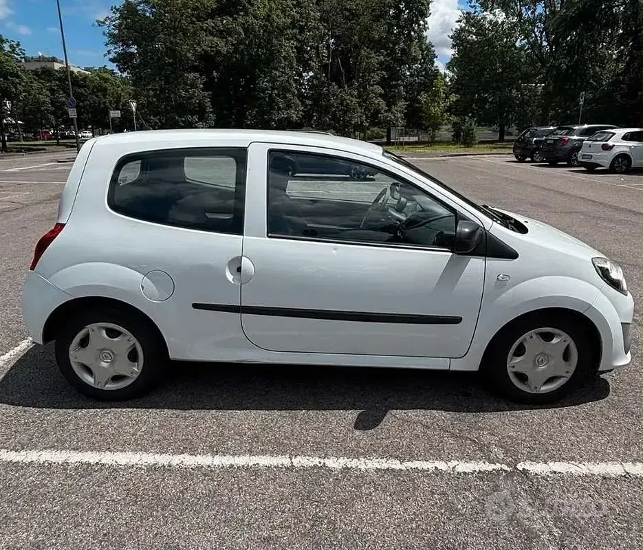 Usata Renault Twingo 75 CV (55 kW) 2010 Utilitaria