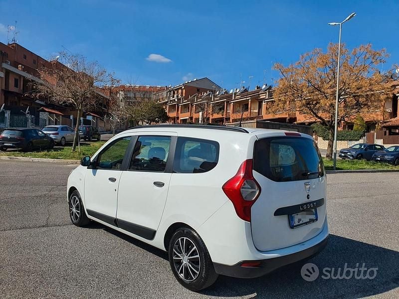 Usata Dacia Lodgy 90 CV (66 kW) 2017 Bianco Monovolume