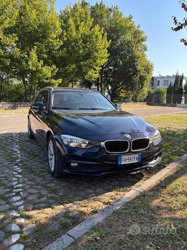 Usata BMW 320 190 CV (139 kW) 2017 Blu Station wagon