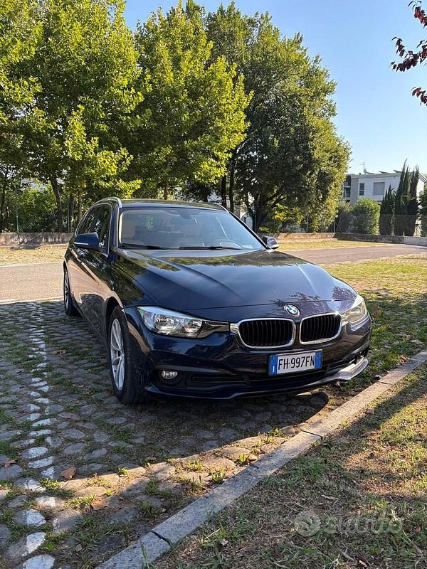 Blu Usata 2017 BMW 320 Station wagon | 16.300 € - Immagine 1/4