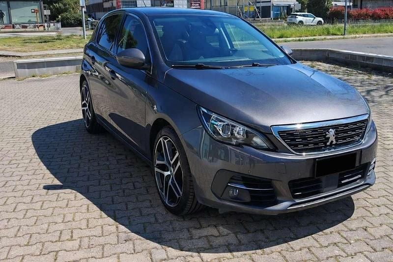 Begagnad Peugeot 308 Allure 131 HK (96 kW) 2018 Sedan