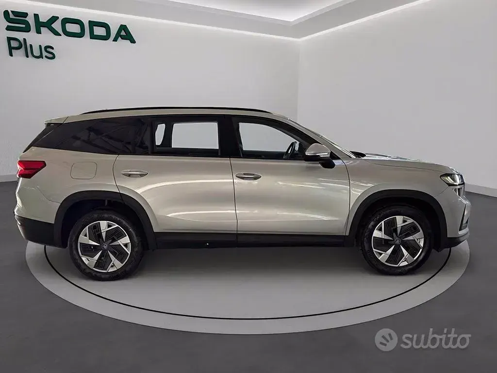 Nuova Skoda Kodiaq Executive 150 CV (110 kW) 2026 Grigio argento met. SUV