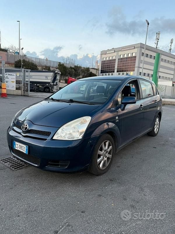 Usata Toyota Corolla Verso 2005 Monovolume