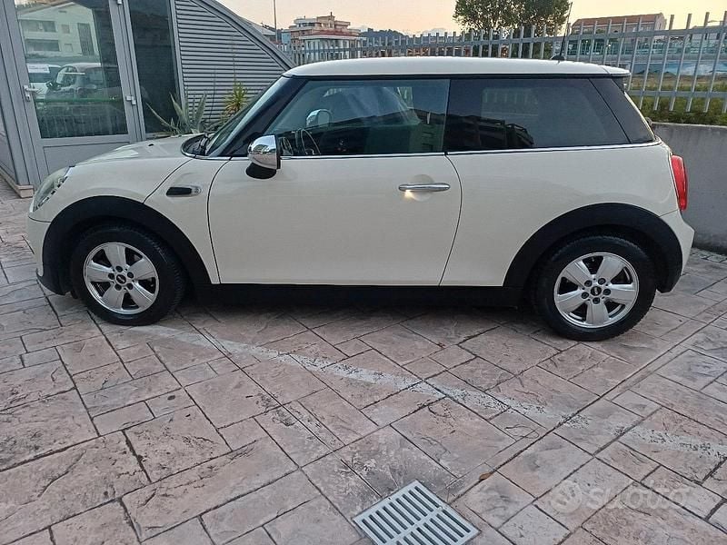 Bianco Usata 2015 Mini One D Due volumi | 7600 € (Ottimo prezzo) - Immagine 1/4