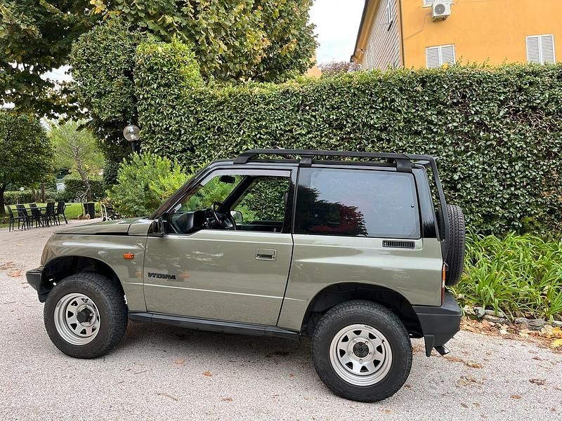 Usata Suzuki Vitara 77 CV (56 kW) 1990 SUV