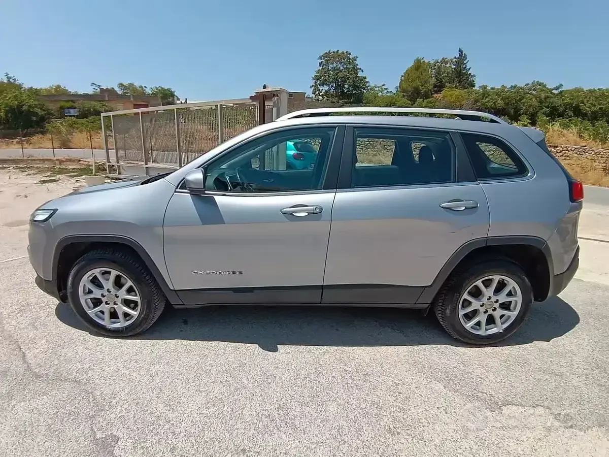 Usata Jeep Cherokee 185 CV (136 kW) 2017 Grigio SUV