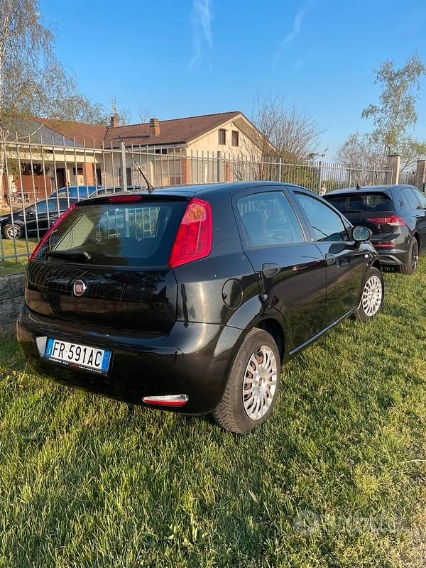 Usata Fiat Punto 95 CV (69 kW) 2018 Nero Utilitaria