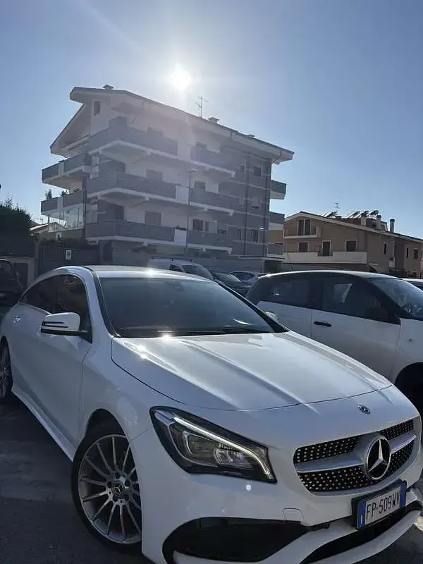 Begagnad Mercedes CLA180 Shooting Brake Premium 109 HK (80 kW) 2018 Kombi