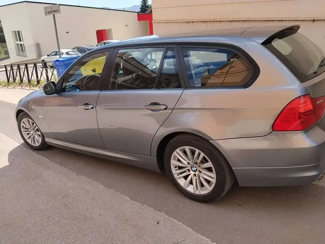 Usata BMW 320 177 CV (130 kW) 2008 Grigio Station wagon