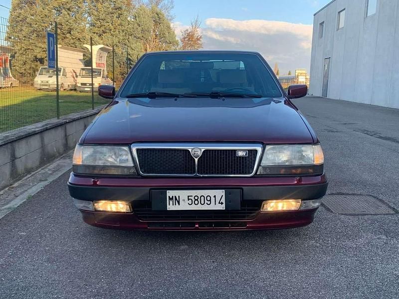 Usata Lancia Thema 152 CV (111 kW) 1993 Rosso Berlina