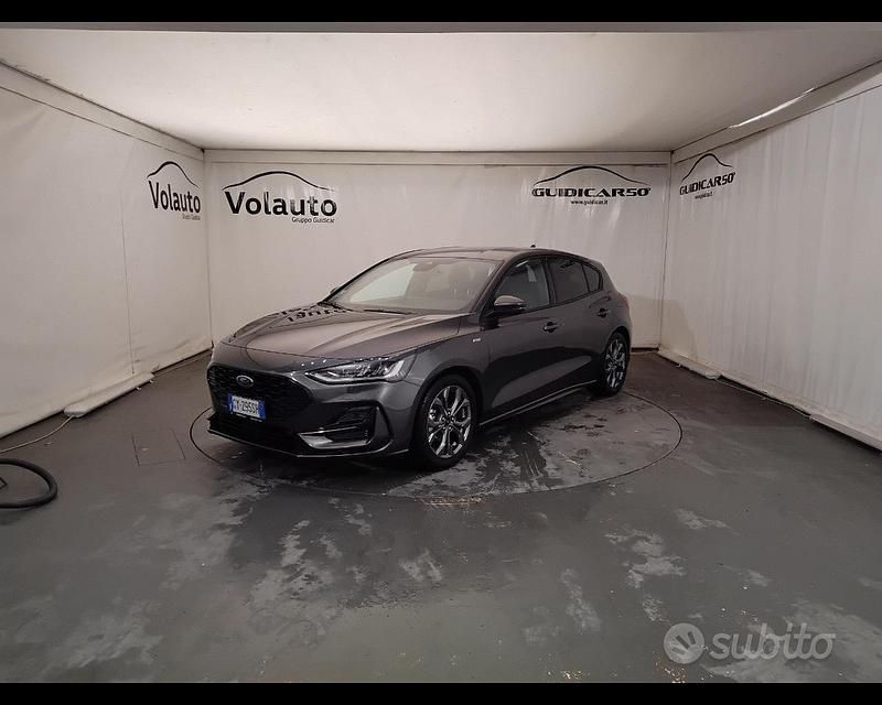 Grigio Usata 2025 Ford Focus ST-Line Berlina | 19.400 € (Super prezzo) - Immagine 1/4