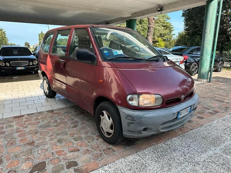 Usata Nissan Serena 97 CV (71 kW) 2001 Rosso Monovolume