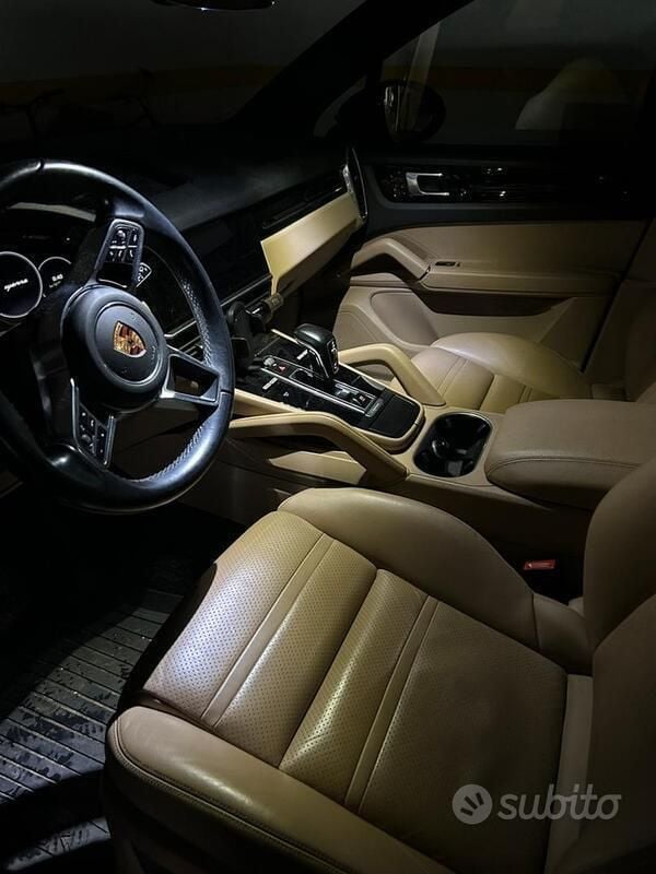 Usata Porsche Cayenne 2018 Blu SUV