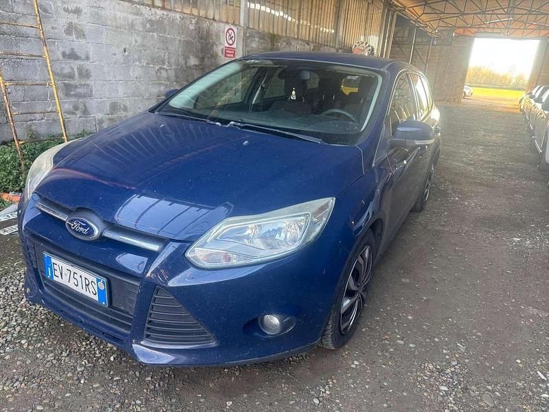 Usata Ford Focus Individual 116 CV (85 kW) 2014 Blu/azzurro Station wagon