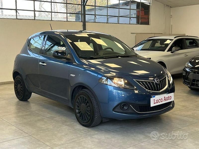 Usata Lancia Ypsilon S 69 CV (50 kW) 2022 Blu Utilitaria