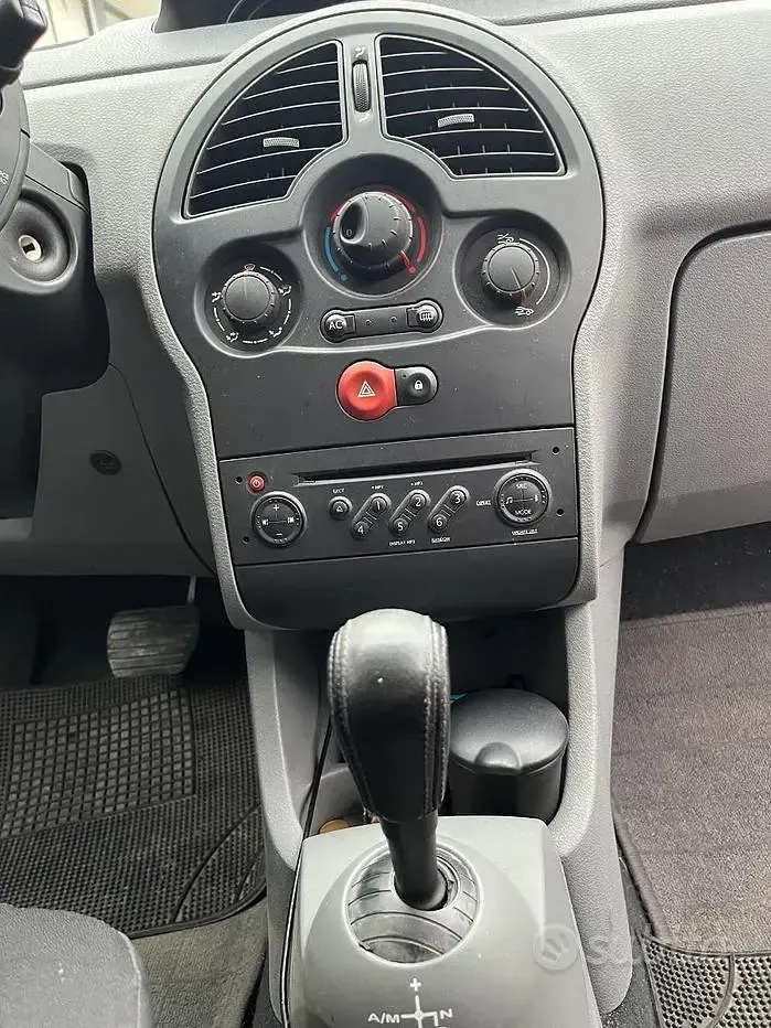 Usata Renault Modus 85 CV (62 kW) 2007 Grigio Monovolume