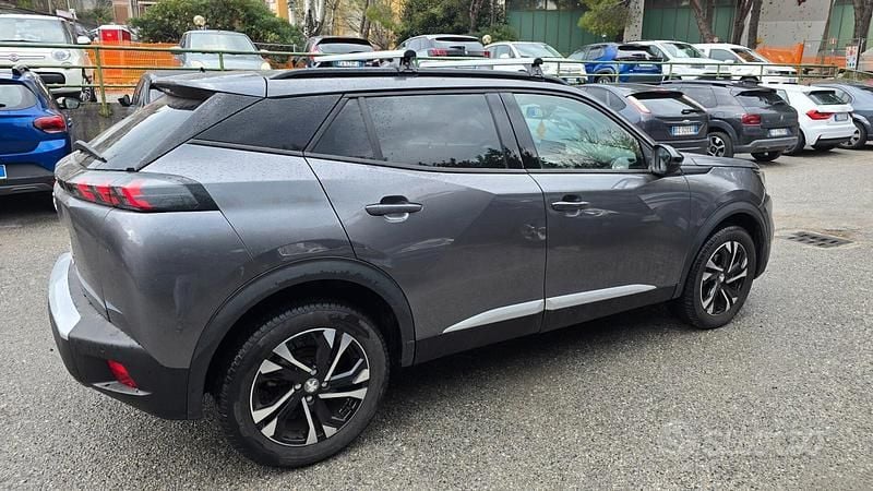 Occasion Peugeot 2008 GT 110 ch (80 kW) 2022 Gris SUV