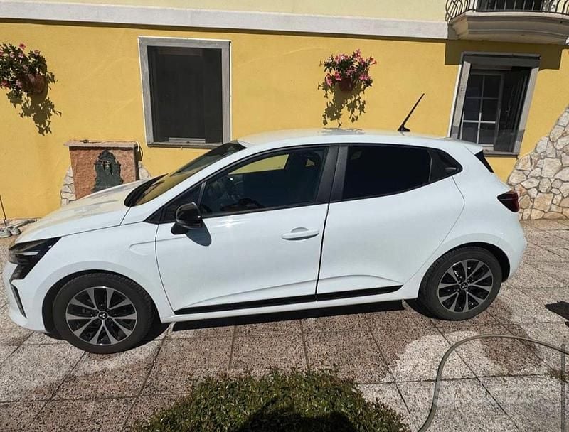 Usata Mitsubishi Colt Invite 91 CV (66 kW) 2024 Bianco Utilitaria