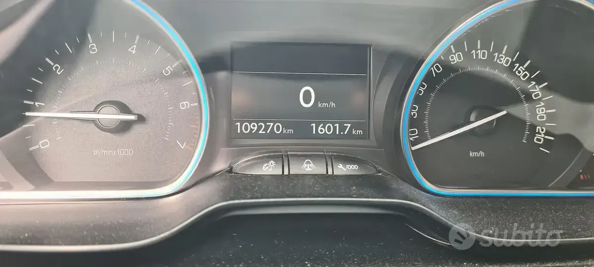 Usata Peugeot 2008 110 CV (80 kW) 2016 Grigio SUV