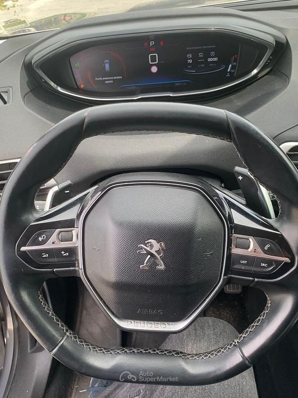 Usata Peugeot 3008 131 CV (96 kW) 2018 Argento SUV