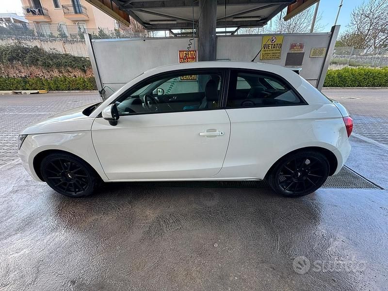 Usata Audi A1 122 CV (89 kW) 2010 Bianco Utilitaria