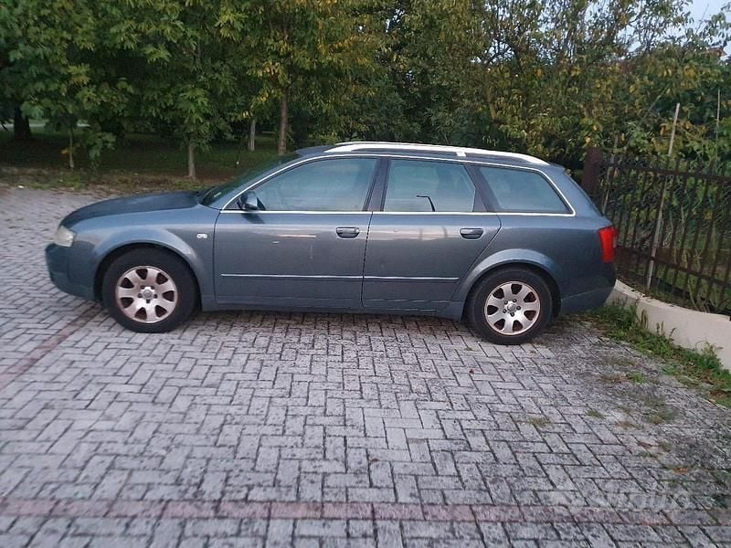 Grigio Usata 2003 Audi A4 Station wagon | 1000 € (Super prezzo) - Immagine 1/1