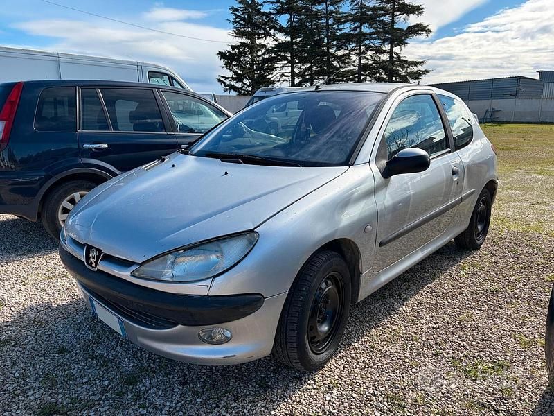 Usata Peugeot 206+ 70 CV (51 kW) 2009 Grigio Utilitaria