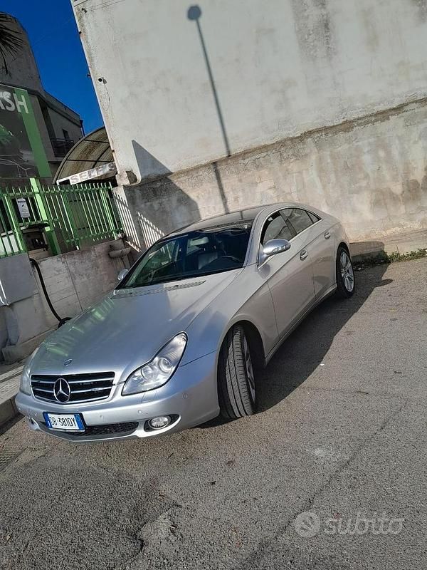 Usata Mercedes CLS320 224 CV (164 kW) 2006 Grigio Berlina