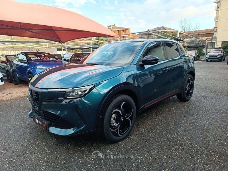 Nuova Alfa Romeo Junior Edizione Speciale 136 CV (100 kW) 2025 Blu SUV