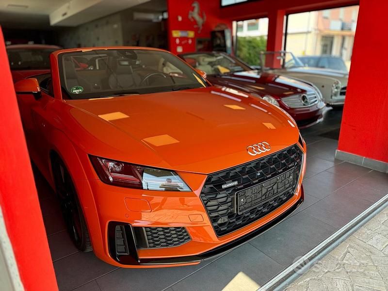 Usata Audi TT Roadster Ambiente 245 CV (180 kW) 2019 Arancione Cabrio
