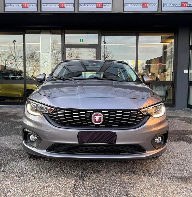 Usata Fiat Tipo Easy 95 CV (69 kW) 2019 Grigio Berlina