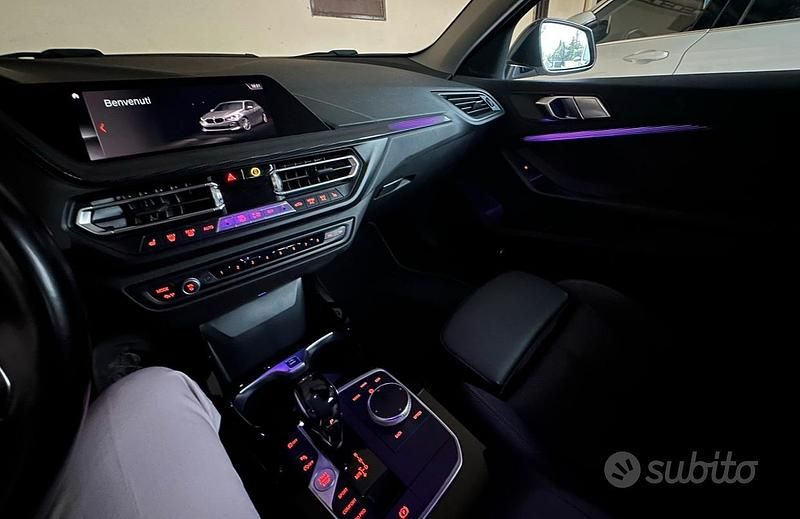 Usata BMW 118 Sport Line 140 CV (102 kW) 2019 Bianco Utilitaria