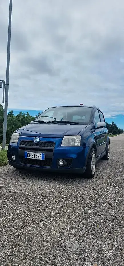 Usata Fiat Panda 101 CV (74 kW) 2006 Blu Utilitaria