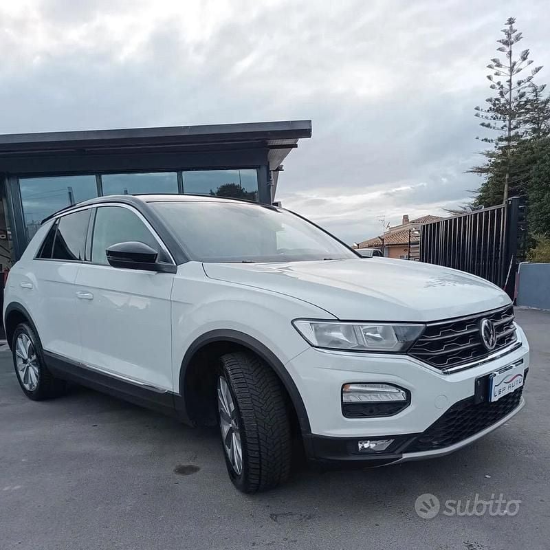 Usata VW T-Roc Style 150 CV (110 kW) 2018 Bianco SUV
