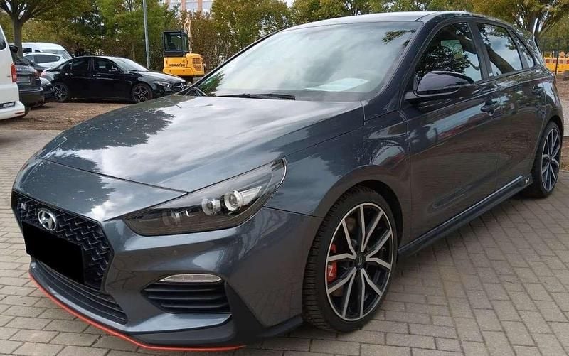 Grigio Usata 2019 Hyundai i30 N Performance Tre volumi | 24.000 € (Super prezzo) - Immagine 1/4