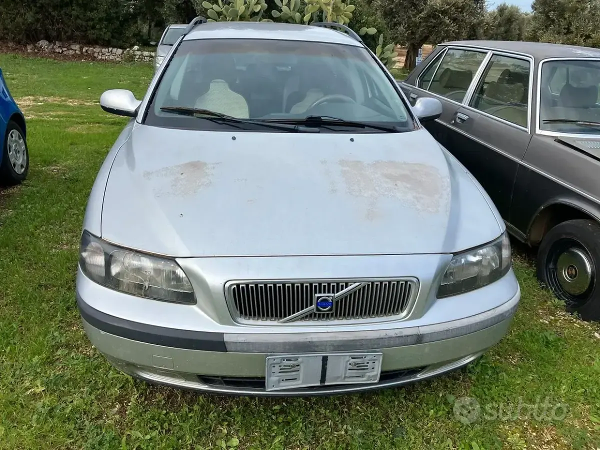 Usata Volvo V70 163 CV (119 kW) 2001 Grigio Station wagon