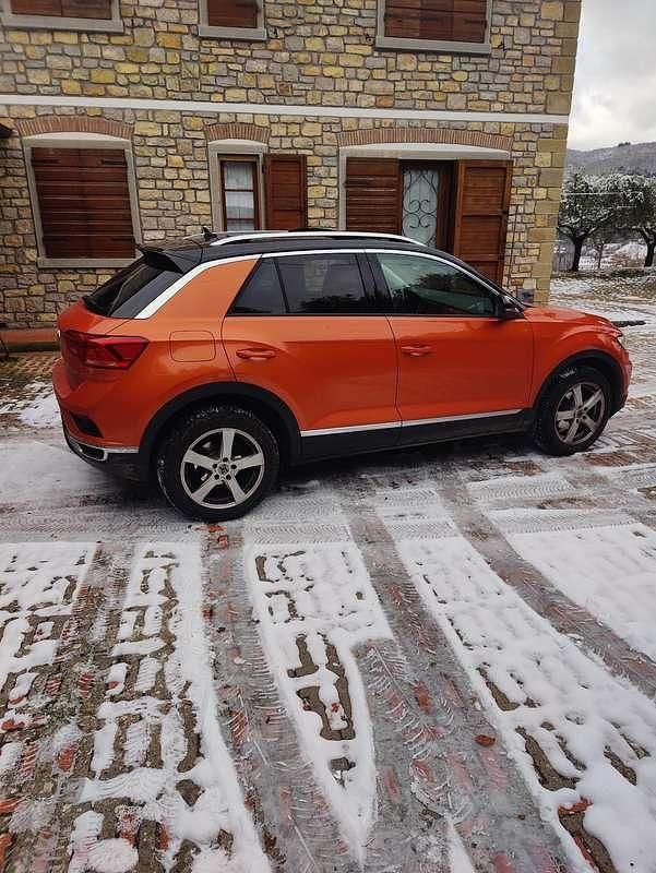 Usata VW T-Roc Style 150 CV (110 kW) 2019 Arancione SUV