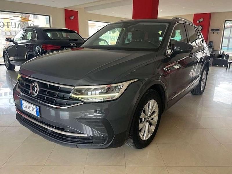 Usata VW Tiguan Life 150 CV (110 kW) 2021 Grigio SUV