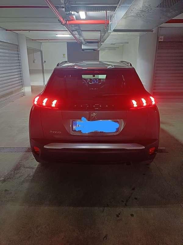 Usata Peugeot 2008 Active 102 CV (75 kW) 2022 SUV