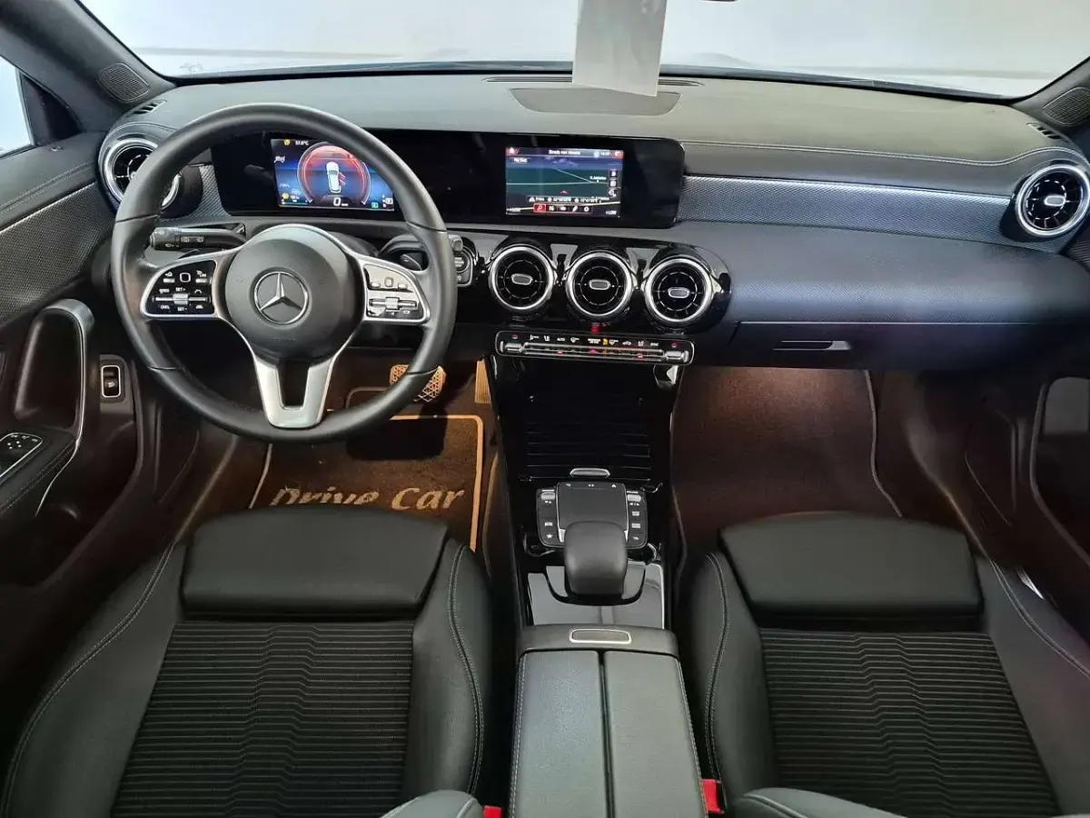 Usata Mercedes CLA200 Shooting Brake 150 CV (110 kW) 2020 Nero notte Station wagon
