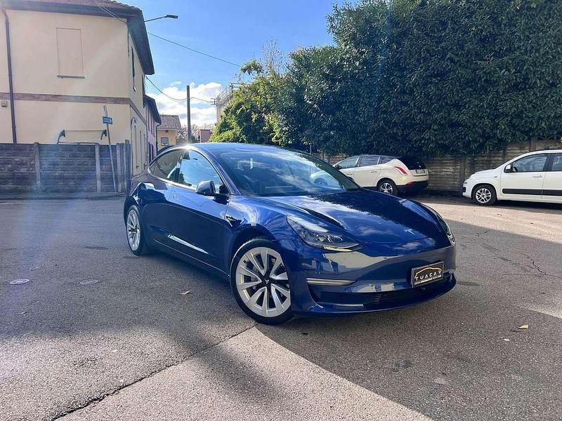 Usata Tesla Model 3 Standard Range Plus 225 kW (306 CV) 2021 Blu Berlina