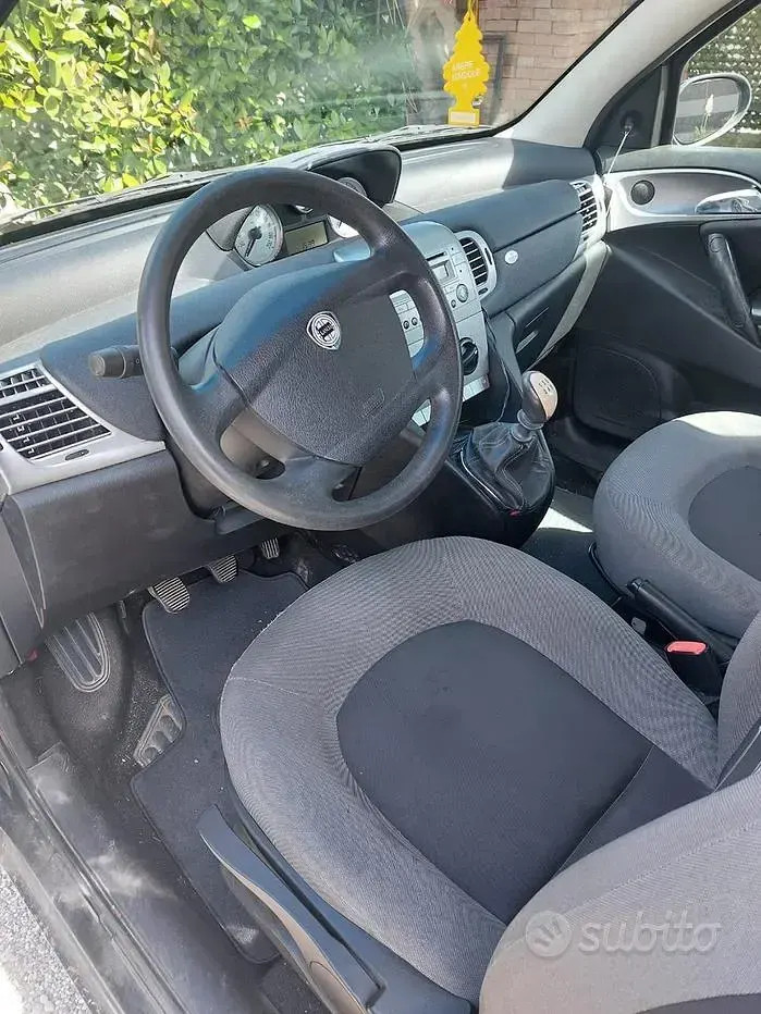 Usata Lancia Ypsilon 60 CV (44 kW) 2007 Utilitaria