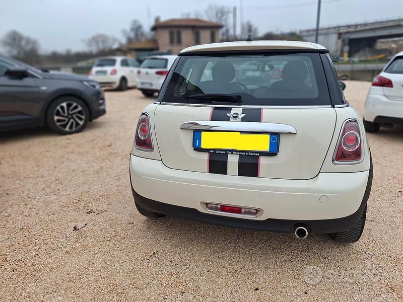 Usata Mini One D 90 CV (66 kW) 2013 Beige Utilitaria