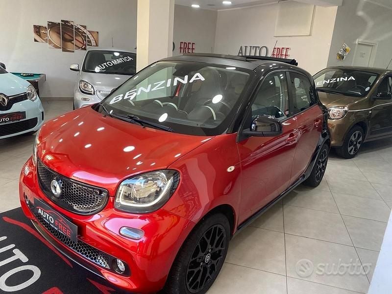 Usata Smart ForFour Prime 70 CV (51 kW) 2015 Rosso Utilitaria