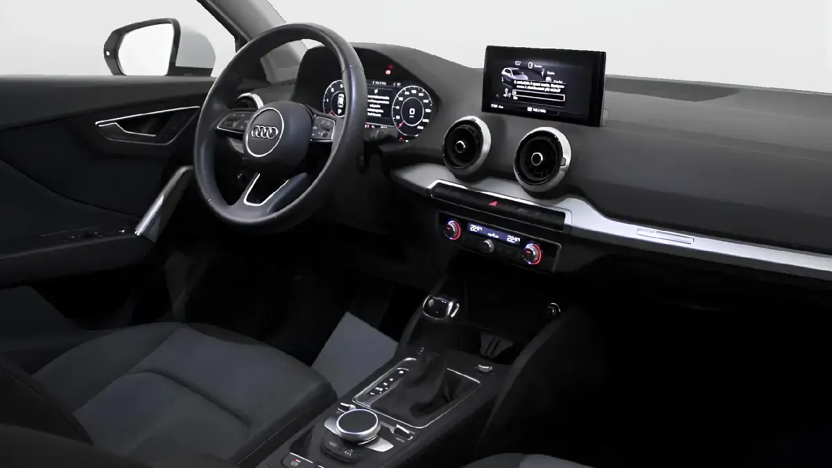 Usata Audi Q2 S-Line 150 CV (110 kW) 2024 Bianco pastello SUV
